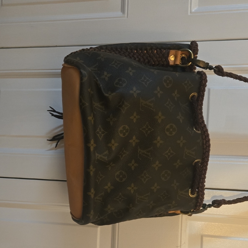 Louis Vuitton Dark Brown Monogram Shoulder Bag - Picture 2 of 9